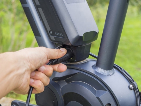 Hoe lang duurt het opladen van de accu van mijn elektrische fiets? 